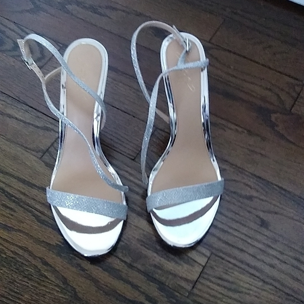 Jewel Badgley Mischka shoes